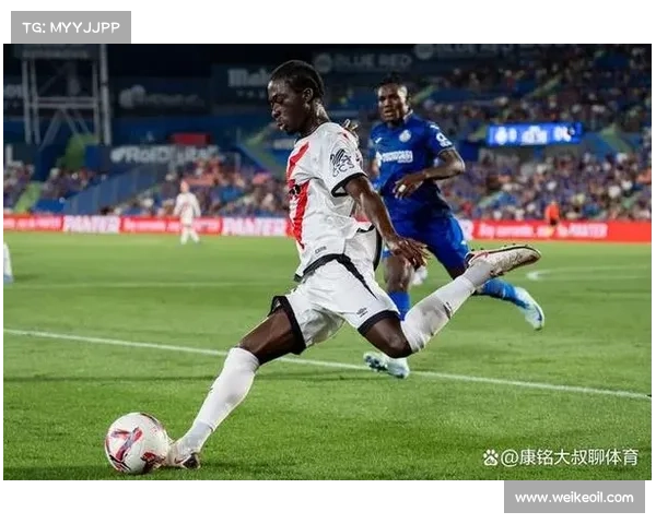 如何通过数据分析发掘西甲锋线三重奏的战术优势与协同效应